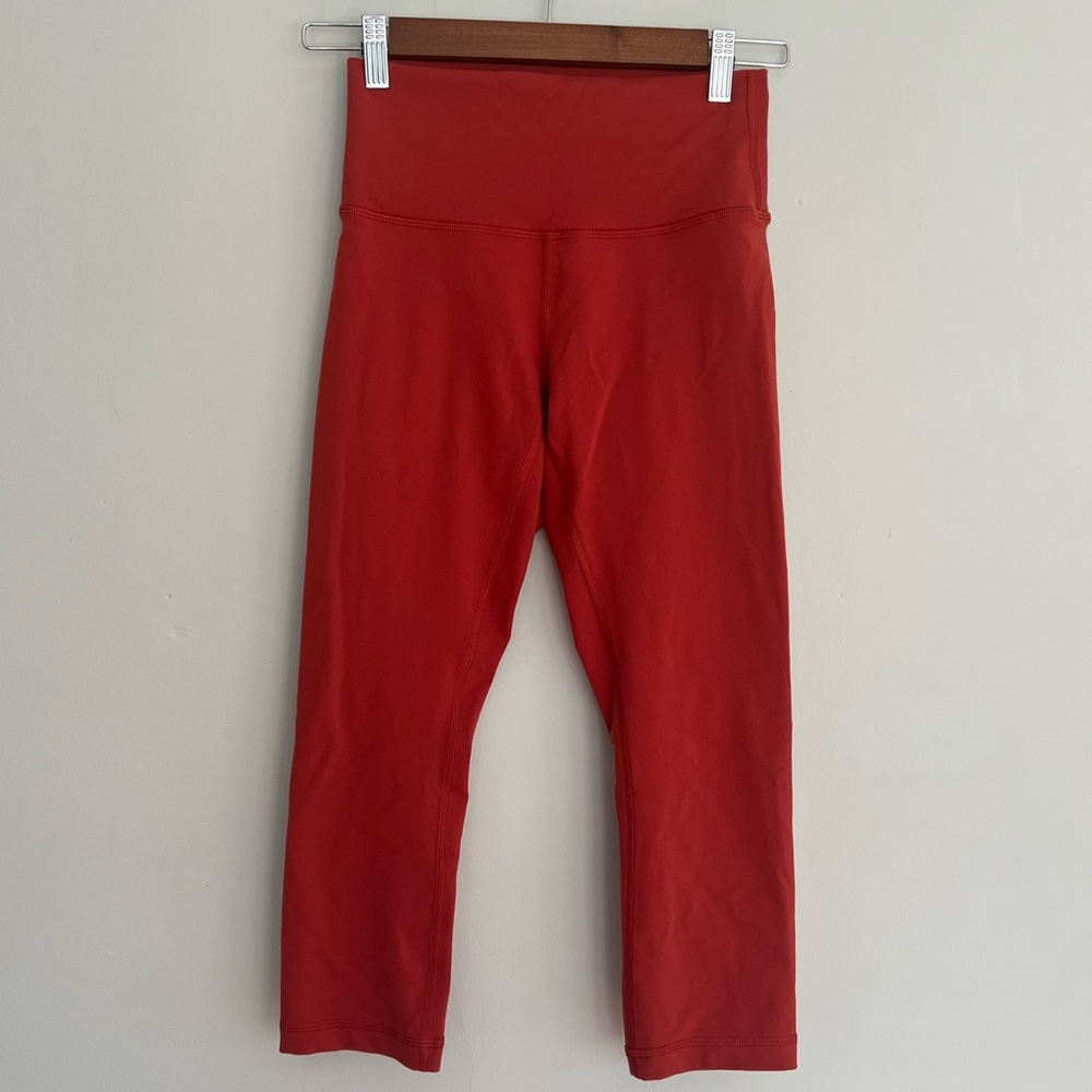 Lululemon Wunder Under Mid rise crops